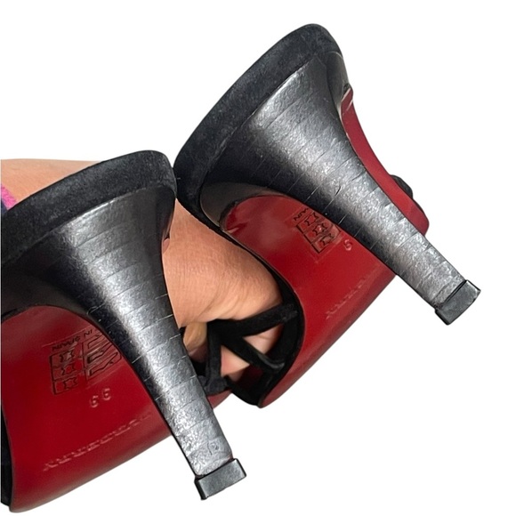 Burberry Black suede Leather Pointed Toe Mules size
39 (9) USA - Picture 9 of 14